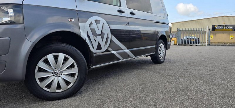 VOLKSWAGEN TRANSPORTER