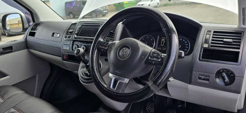 VOLKSWAGEN TRANSPORTER