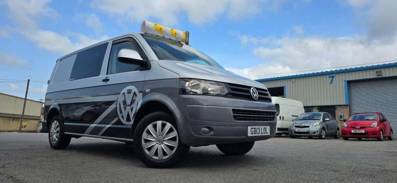 VOLKSWAGEN TRANSPORTER