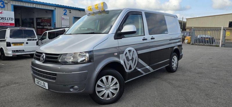 VOLKSWAGEN TRANSPORTER